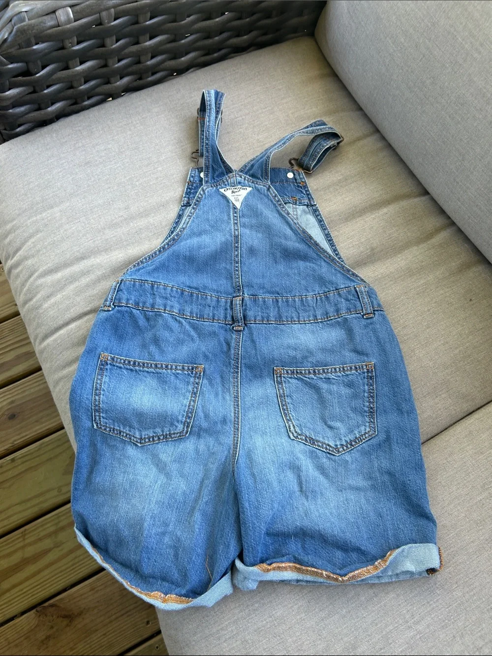 OshKosh B'gosh Light Blue Denim Short Overalls Vestback retro girls size 8 bibs